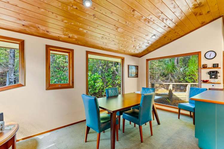 11e Longfellow Parade Glen Eden_14