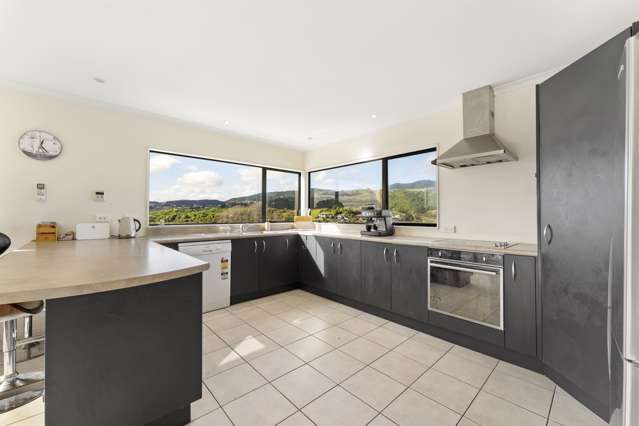 8 Harry Shaw Way Raumati South_2