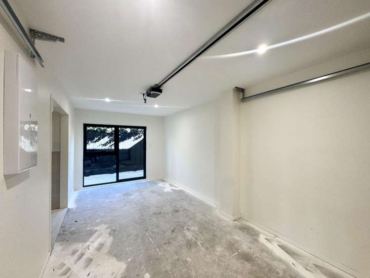8a Gorrie Ave 1662_25