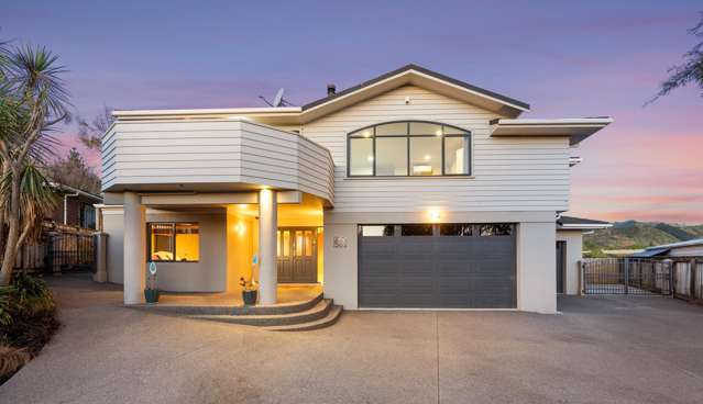 Spacious, Stylish | Garaging Galore