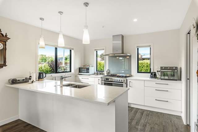 2 Pohatu Lane Otaki_2