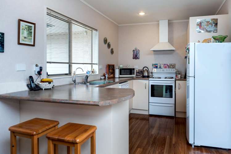 18b Dennis Taylor Court Paraparaumu_7