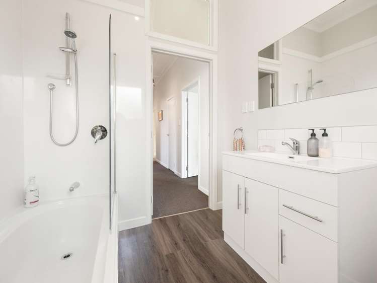 2A Bond Street Hamilton East_14