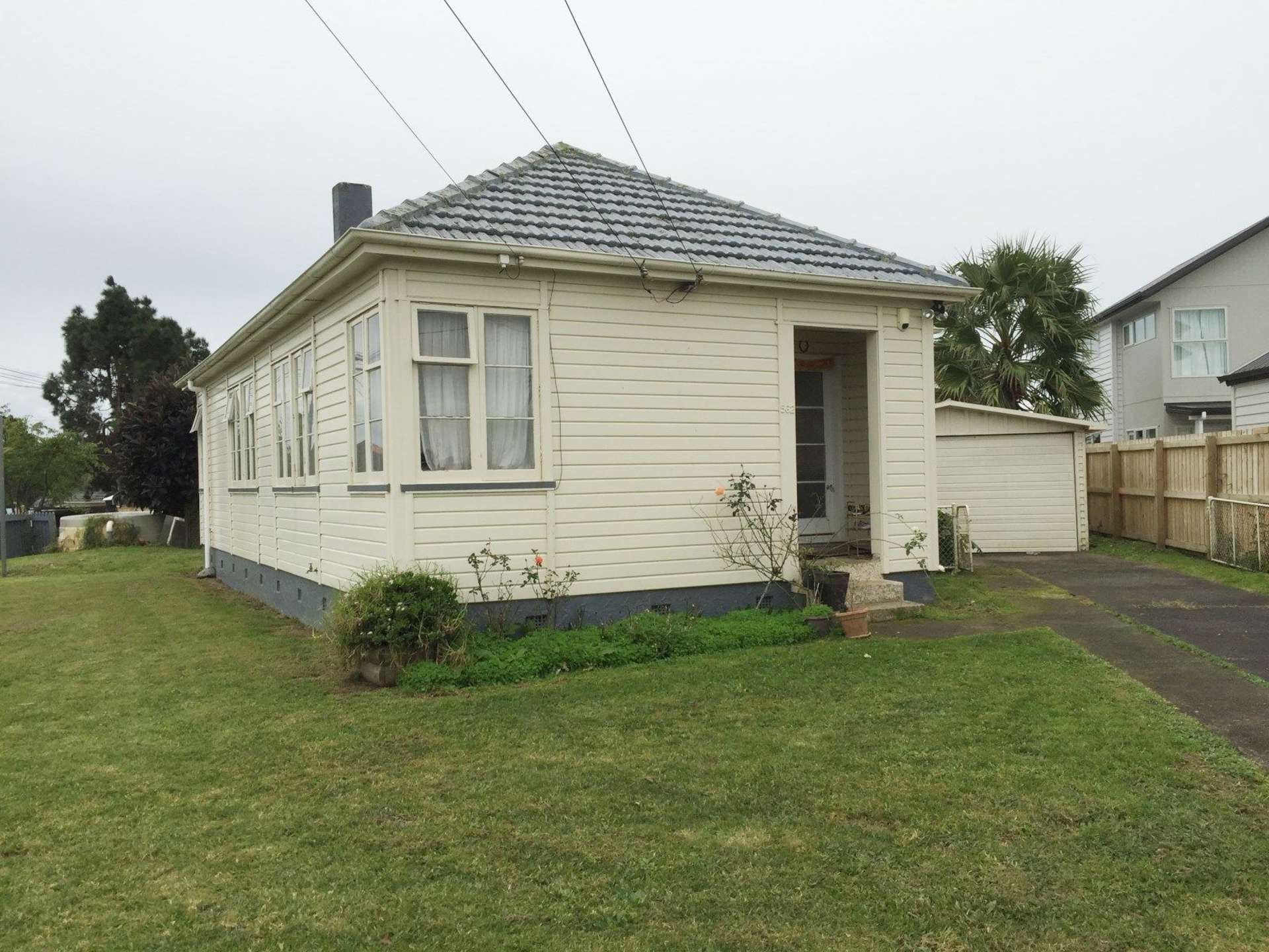 562 Richardson Road Mount Roskill_0