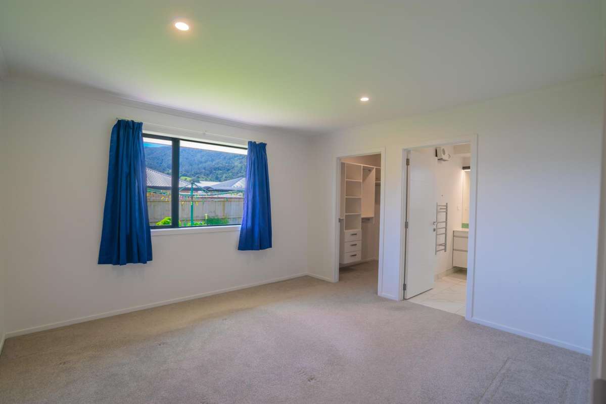 40 Golden Shore Place_3