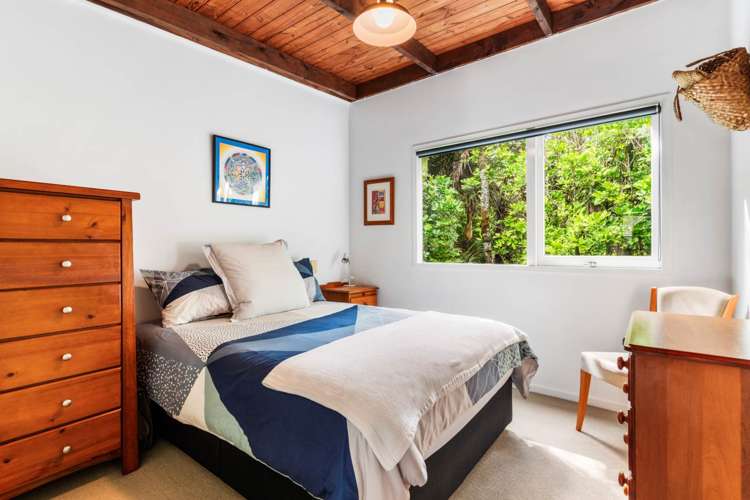 112 Woodlands Park Road Titirangi_11