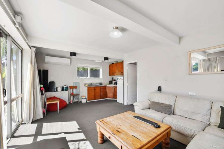 5 Lauderdale Road Birkdale_10