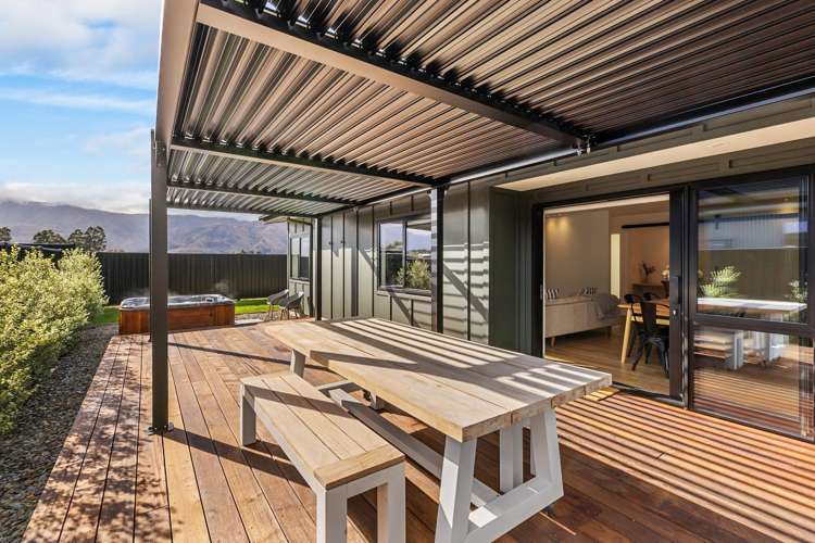 9 Swan Street Lake Hawea_18