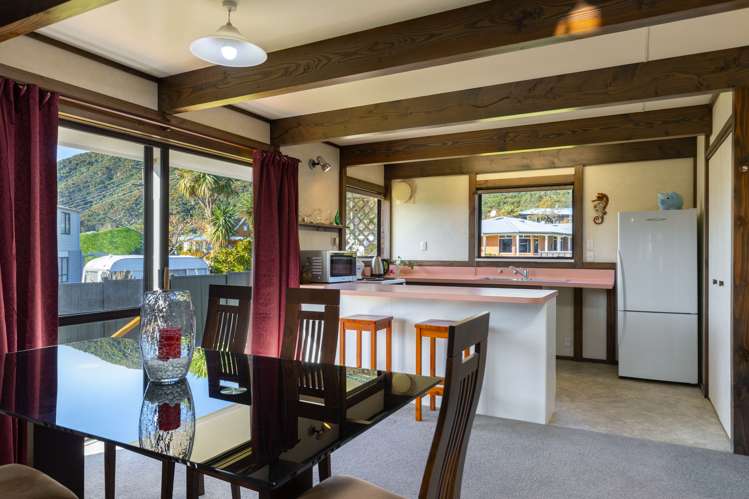 39 Moana View Road Waikawa_9