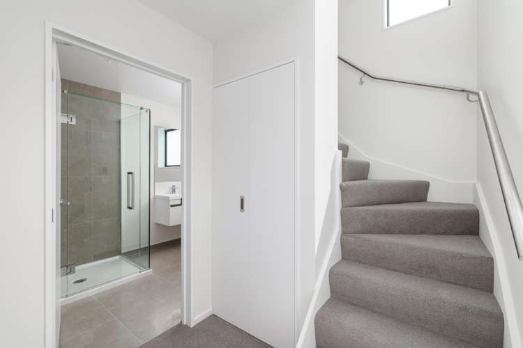 7 Malaga Crescent Harewood_13