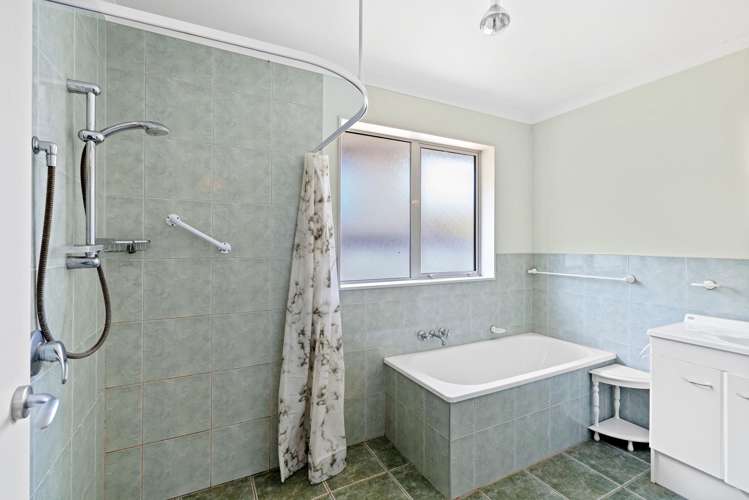 71 Tasman Road Otaki Beach_14