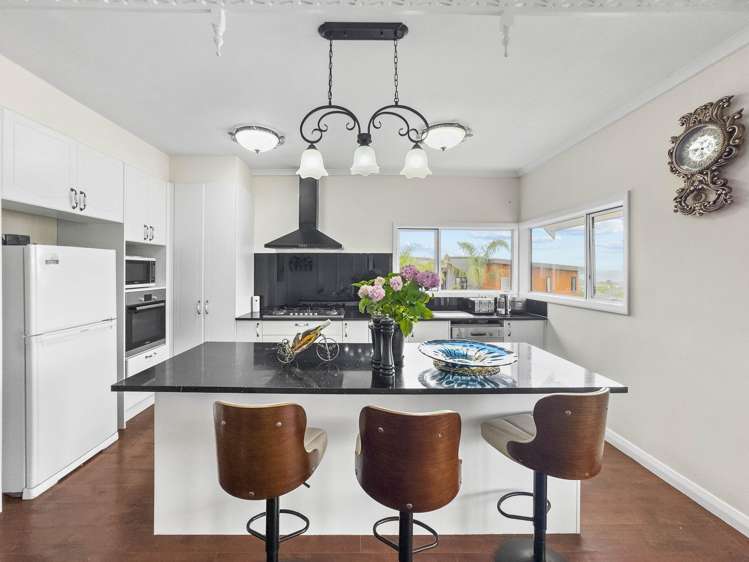 73C East Coast Road Castor Bay_47