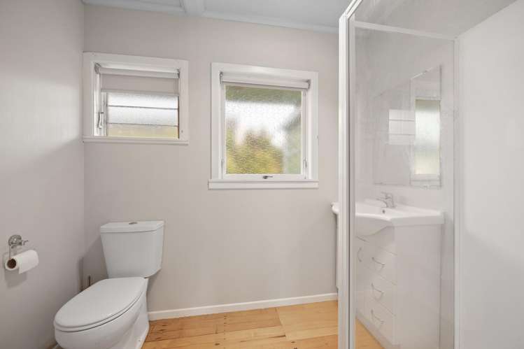 2/619 Beach Road Rothesay Bay_6