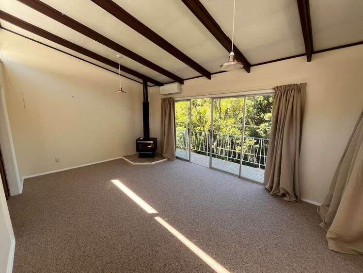 232 Godley Road Titirangi_9