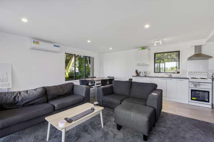 52 Solar Road Glen Eden_25