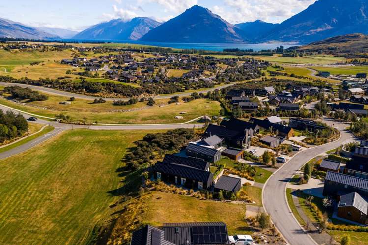 14 Falconer Rise Jacks Point_7