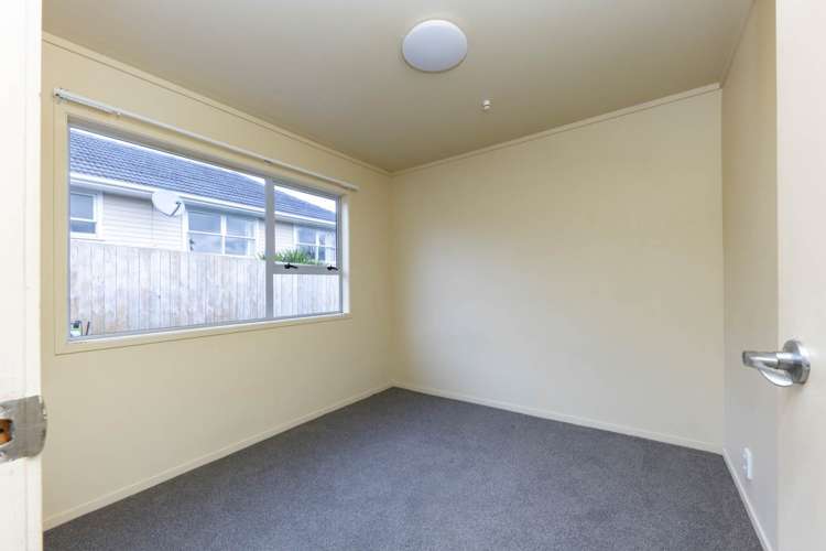 16 Kaikoura Street Henderson_17