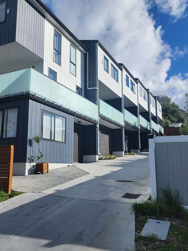Maintenance Free 3 Bedroom Home with Study