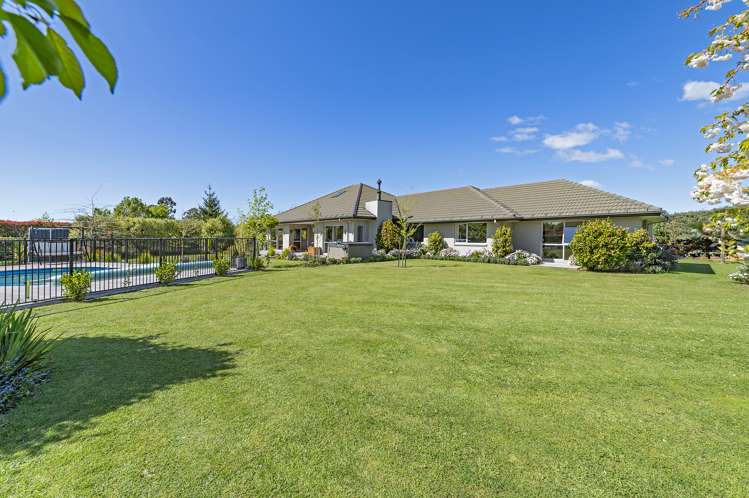 74 Stott Drive Darfield_2