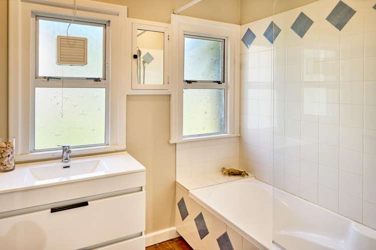 7 Ames Street Paekakariki_10