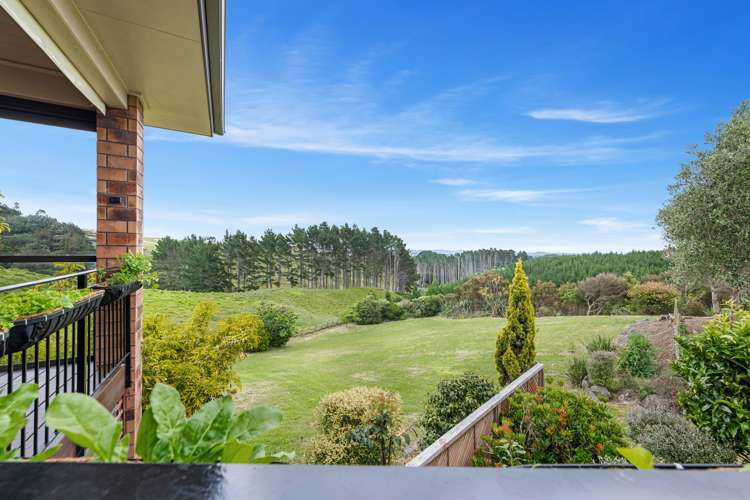 646 Redoubt Road Flat Bush_13