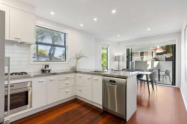 1/4 Churton Street Parnell_11