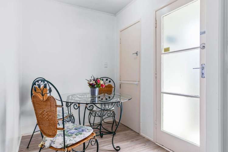 2/2B Yeoman Place Howick_7