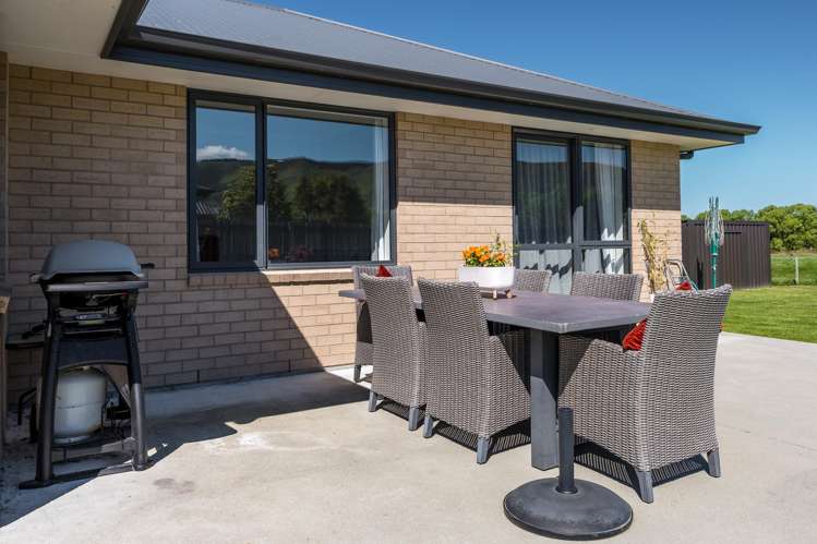 16 Eric Batchelor Place Waimate_21