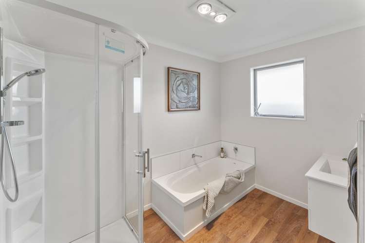 47 Kendall View Stoke_12