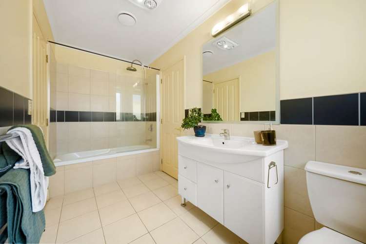 9A Rapaki Place Te Atatu Peninsula_14
