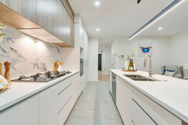 8 Kakau Lane Flat Bush_9