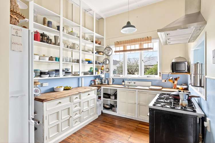 18 Cobden Street Gisborne_11