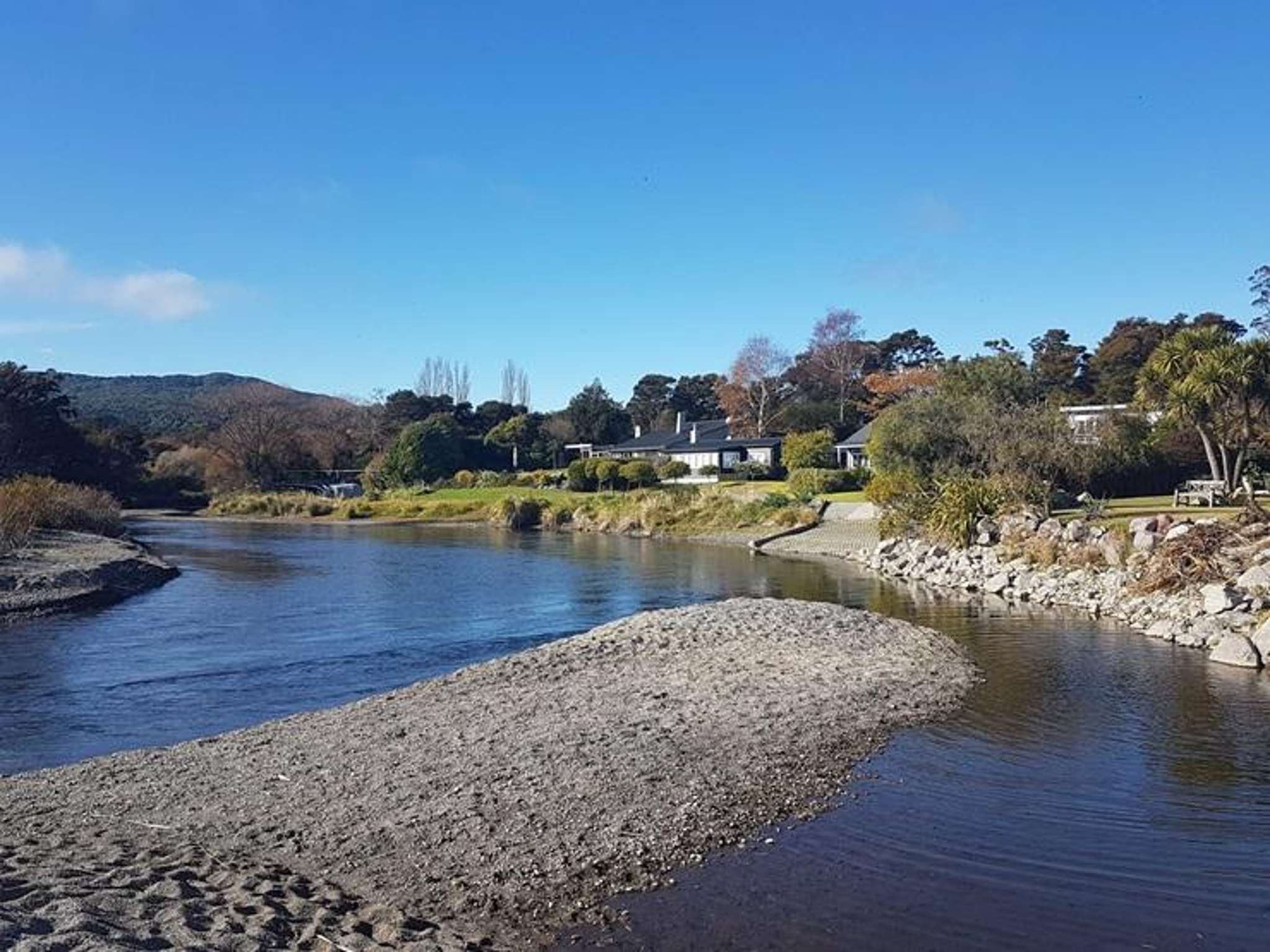 NZ's surprising mortgage-free hot spots - and the suburbs drowning in debt