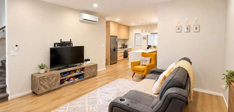 C/4 Roby Street Te Atatu Peninsula_2
