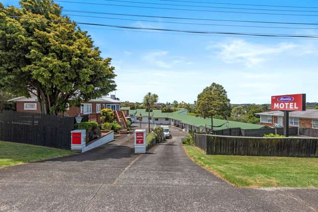 323-325 Wairau Road Wairau Valley_1