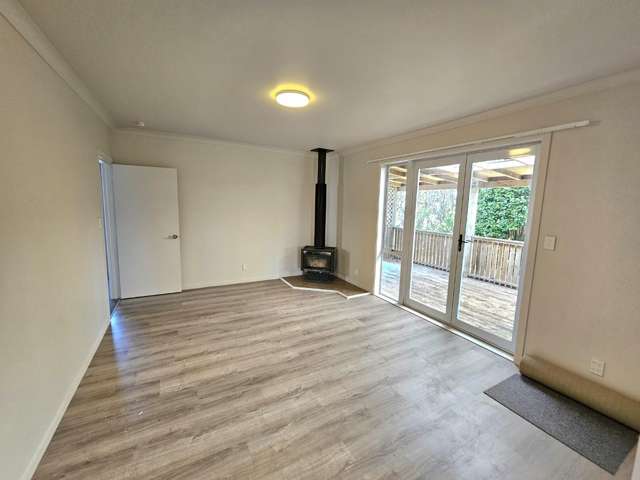 8 Hutchins Street 10858_4