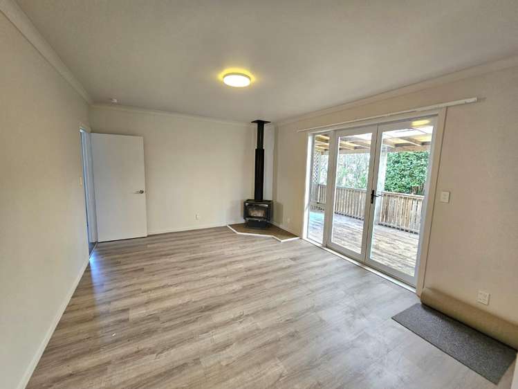 8 Hutchins Street 10858_4