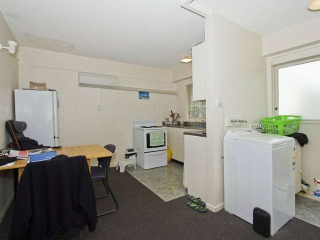 2/23 Britannia Street Petone_2