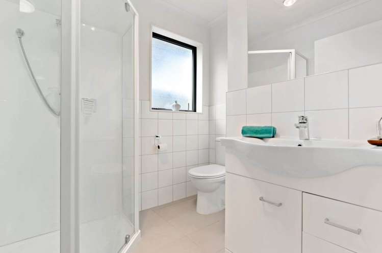 5 Totara Meadows Court Wiri_9