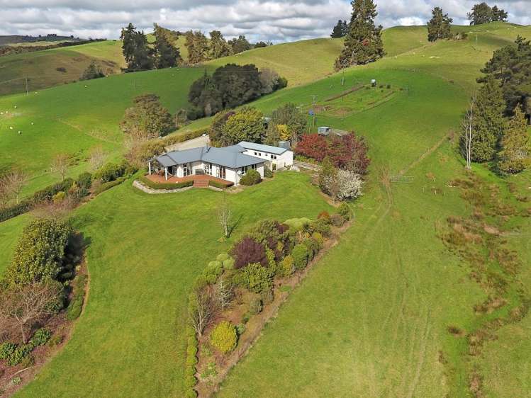 142 Strachan Road Ngatimoti_1
