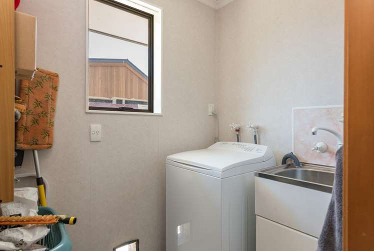 14 Coleridge Place Stoke_16