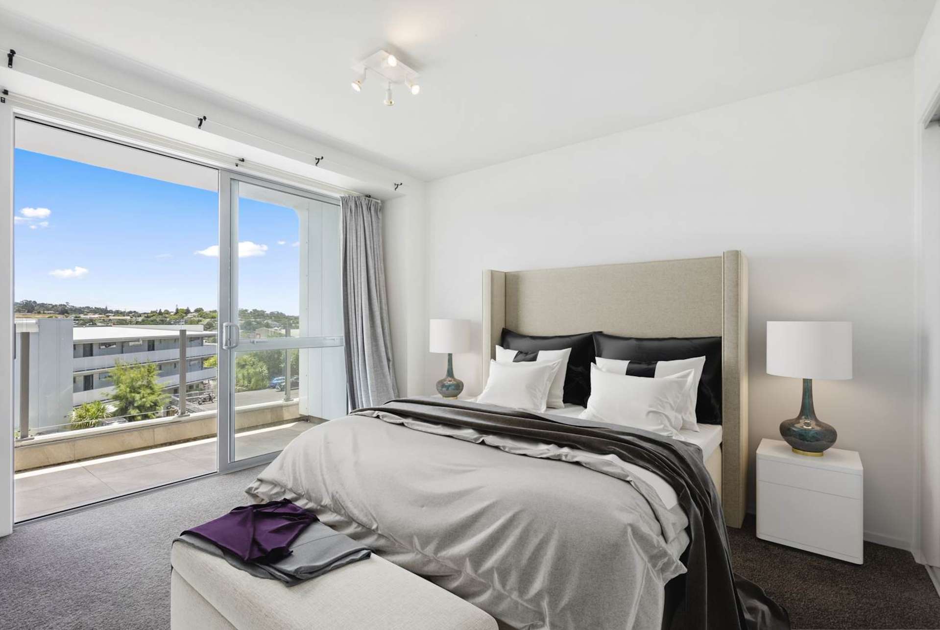 215/17 Link Crescent Stanmore Bay_0