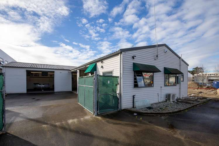 28, 30, 32 Lowe Street Addington_14