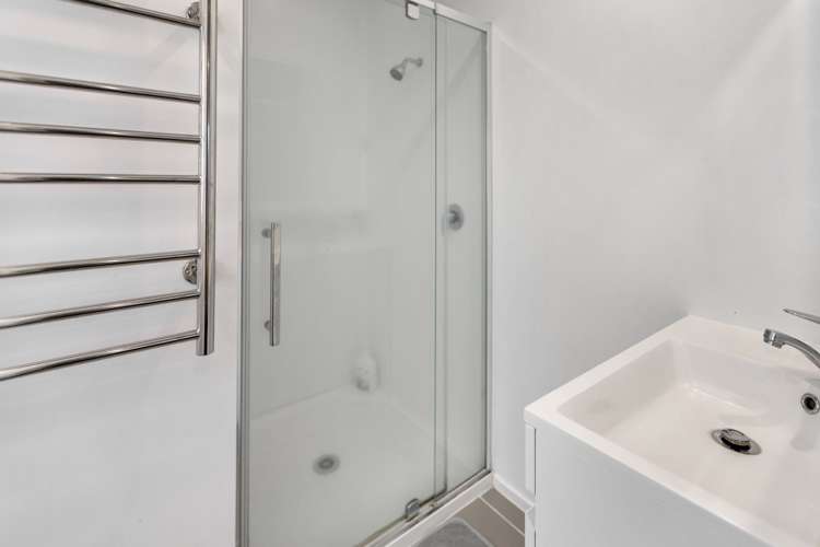 16 Mahanga Road Fairy Springs_13