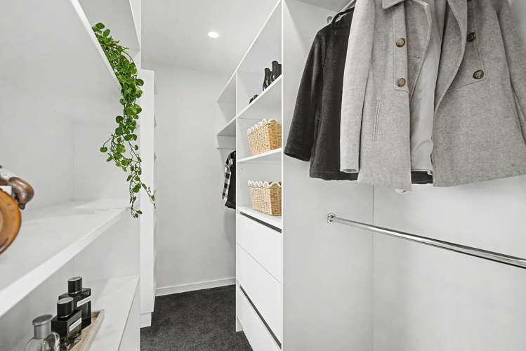 B/20 Holloway Waikiwi_8