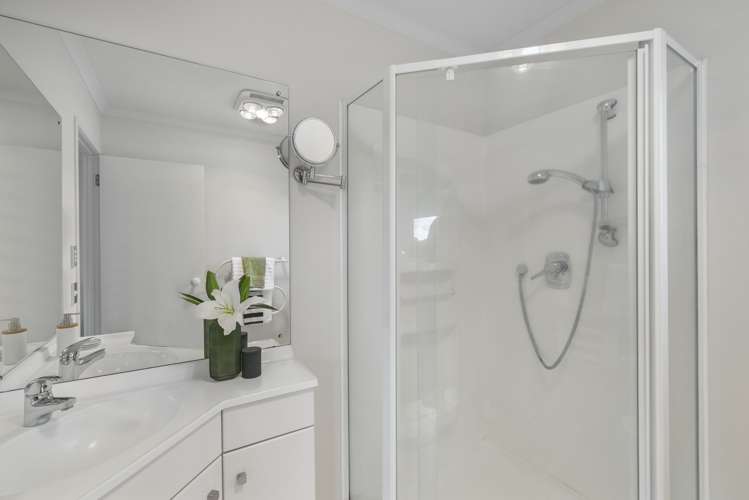 2/13 Fratley Avenue Farm Cove_13