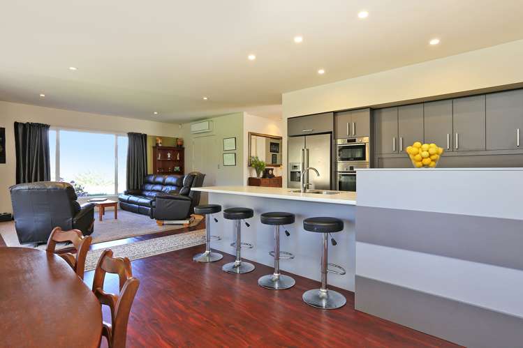 137 Kent Terrace Taradale_8