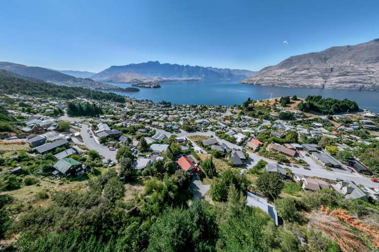 13 Lochy Road Fernhill_21