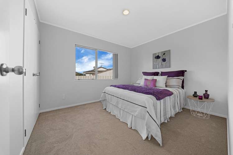 2/105 Carnoustie Drive Wattle Downs_11