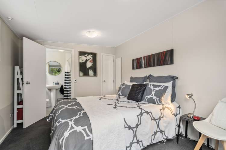 92 Barry Avenue Cromwell_20